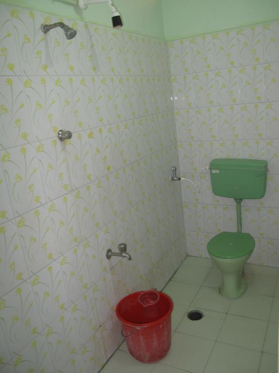 האמפי Om Shiva Guest House מראה חיצוני תמונה